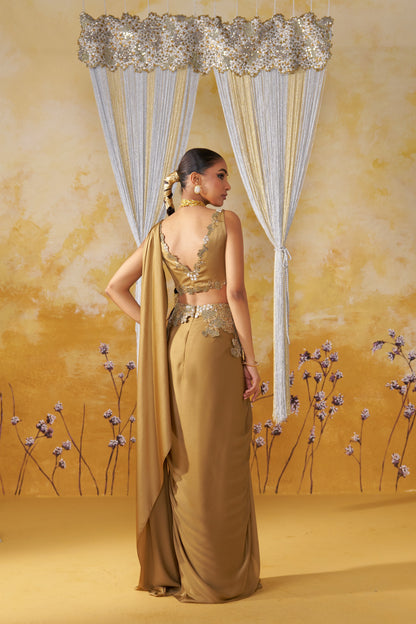 MIAGE GOLD SAREE SET